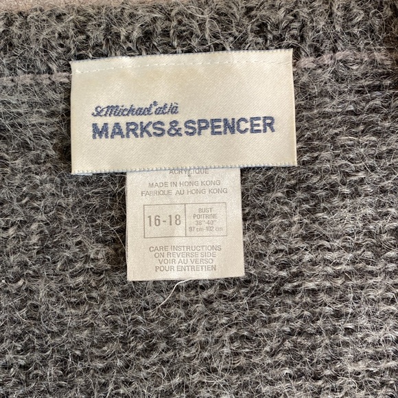 Marks & Spencer’s - vintage wool blend sweater. Size 16-18 - Picture 3 of 8